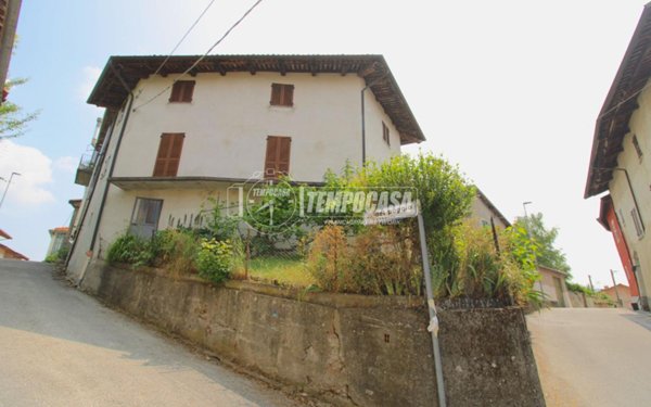 casa indipendente in vendita a Vicoforte