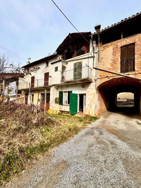 casa indipendente in vendita a Vicoforte