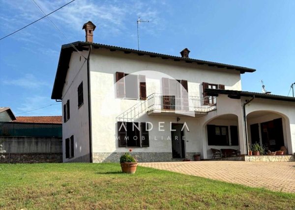 casa indipendente in vendita a Vicoforte