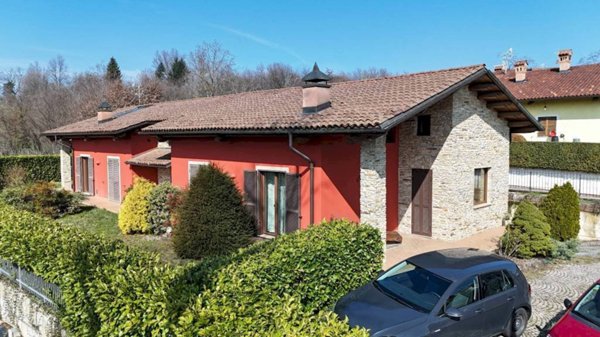 casa indipendente in vendita a Vicoforte