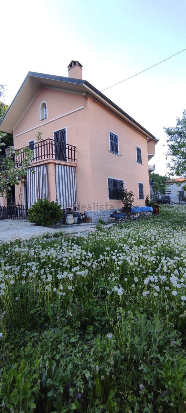 casa indipendente in vendita a Vicoforte