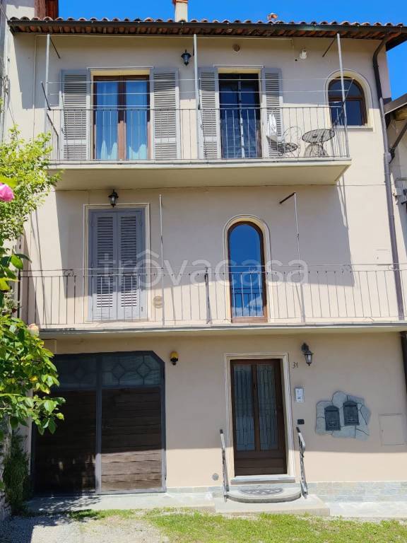 casa indipendente in vendita a Vicoforte
