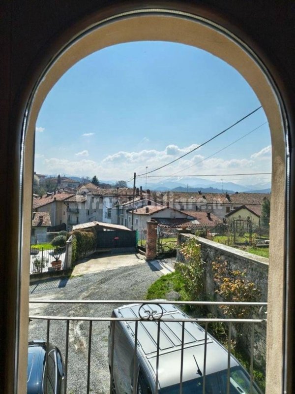 appartamento in vendita a Vicoforte in zona Fiamenga