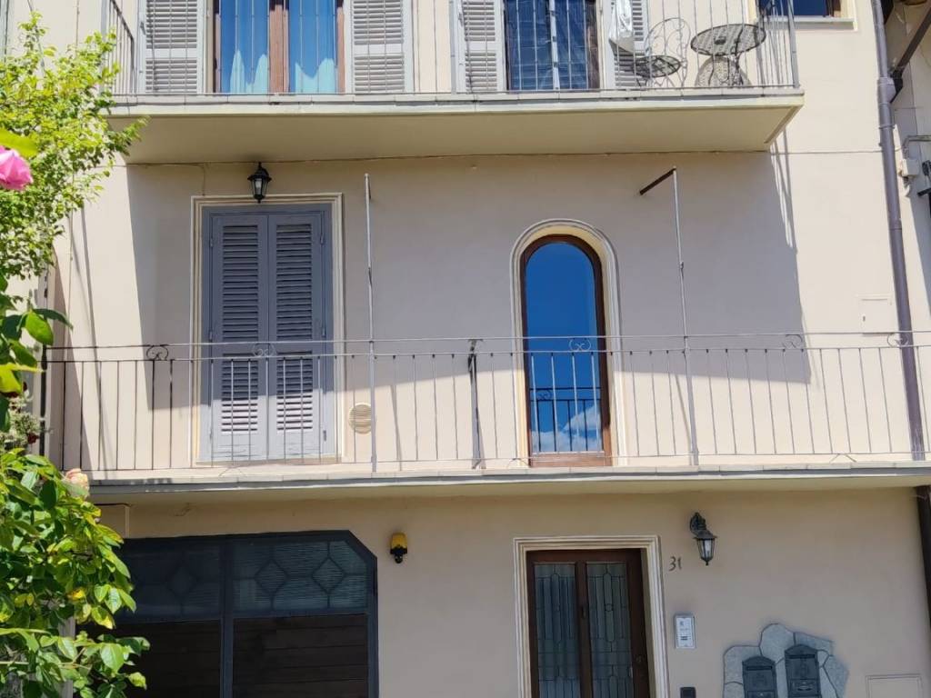 casa indipendente in vendita a Vicoforte