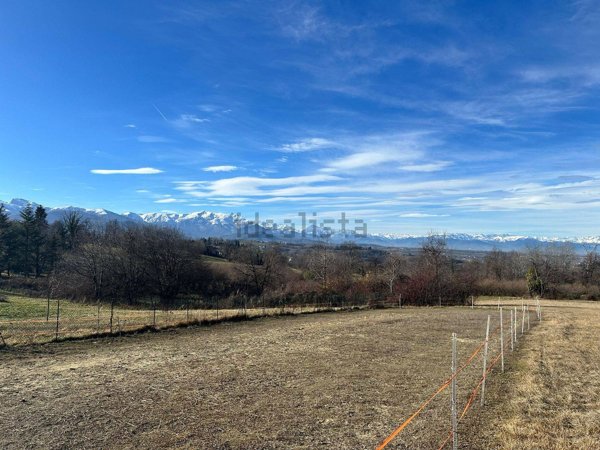 terreno in vendita a Vicoforte in zona Fiamenga