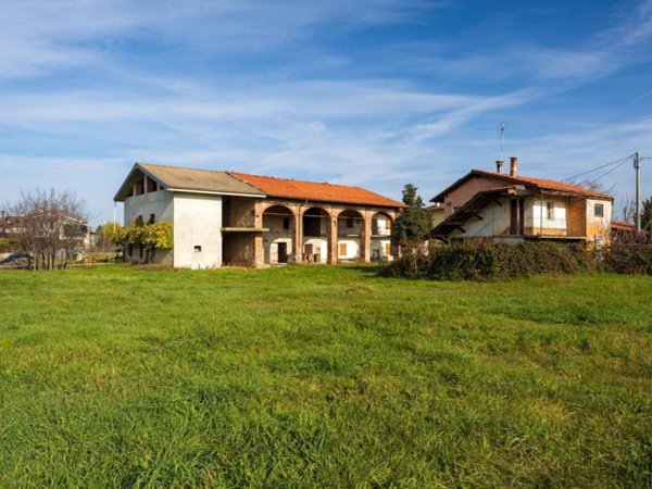 casa indipendente in vendita a Vignolo