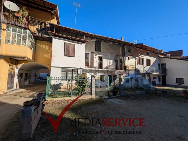 casa indipendente in vendita a Vignolo