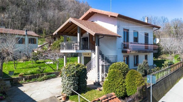 casa indipendente in vendita a Vignolo