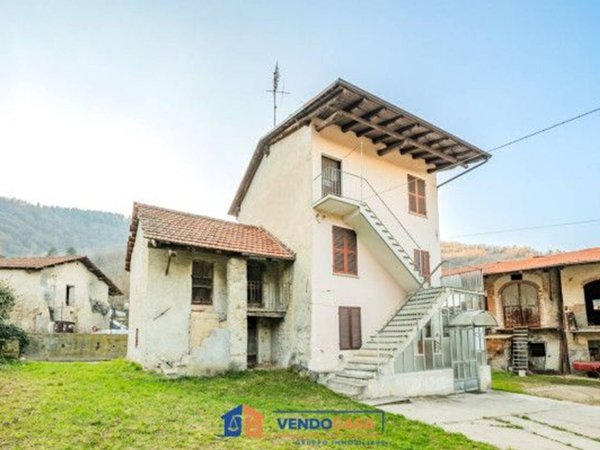 casa indipendente in vendita a Vignolo