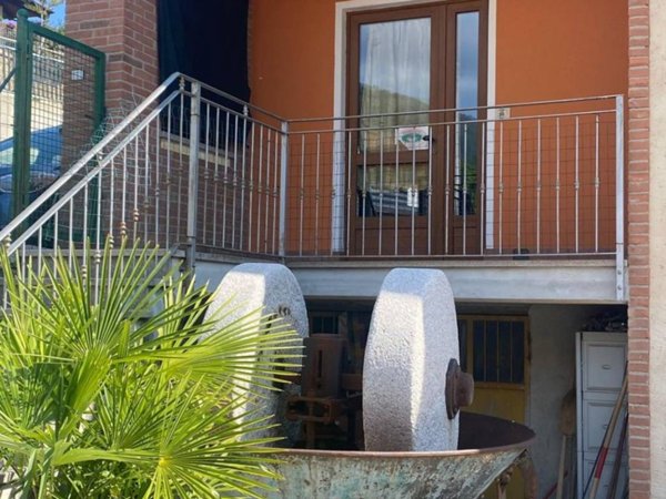 casa indipendente in vendita a Vignolo