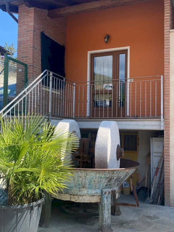 casa indipendente in vendita a Vignolo