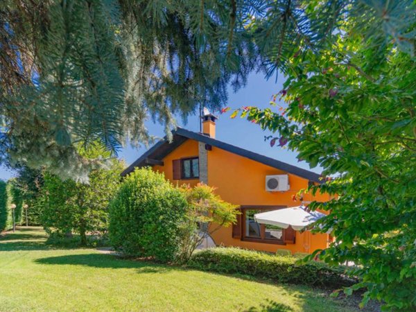 casa indipendente in vendita a Vignolo