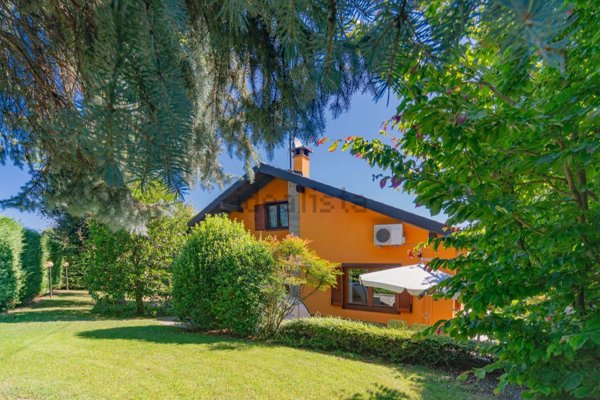 casa indipendente in vendita a Vignolo