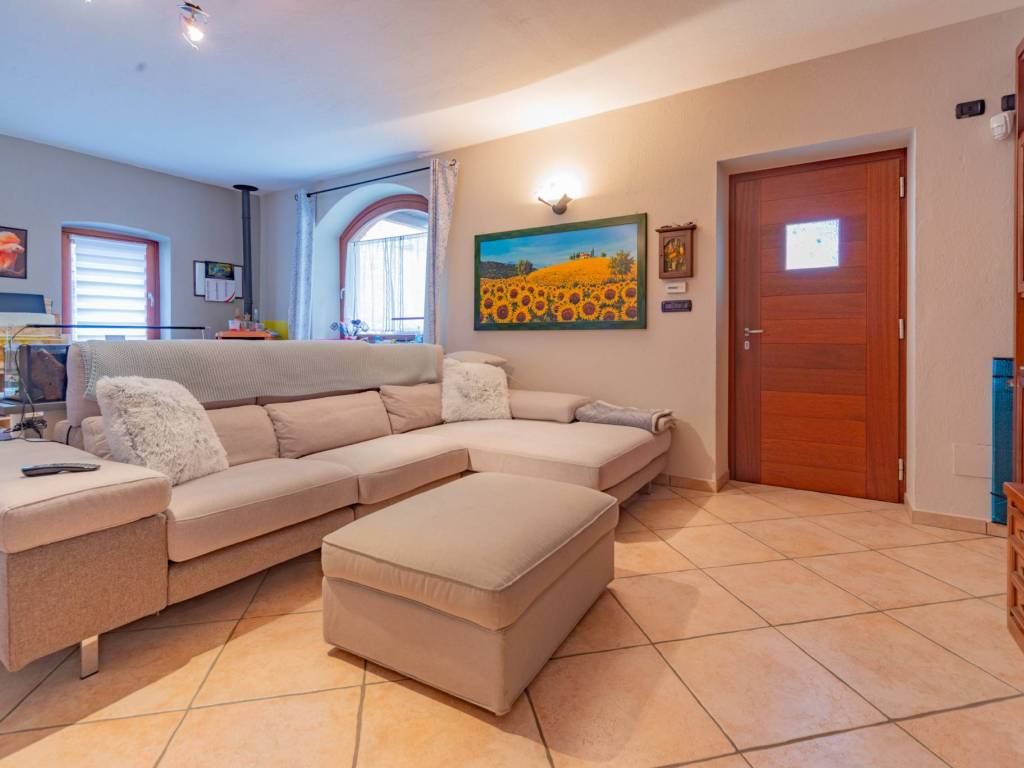 casa indipendente in vendita a Vignolo