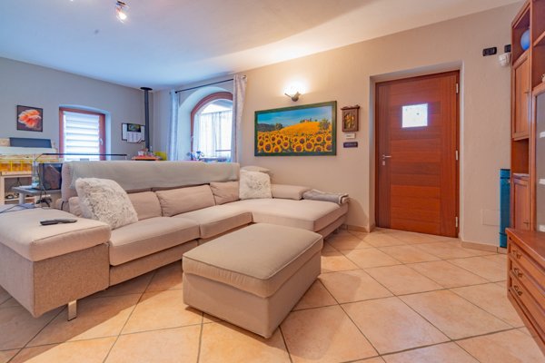 casa indipendente in vendita a Vignolo