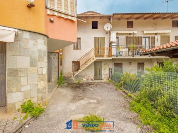 casa indipendente in vendita a Vignolo