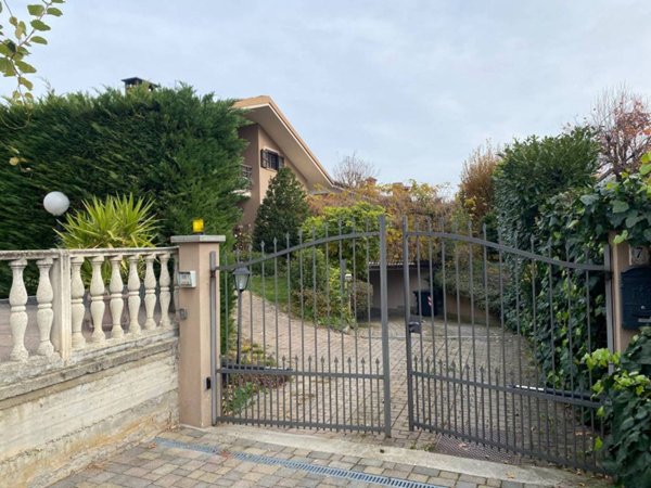 casa indipendente in vendita a Vignolo