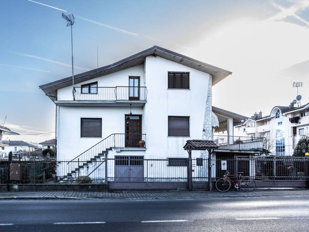 casa indipendente in vendita a Vignolo
