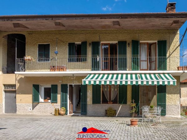 casa indipendente in vendita a Vignolo