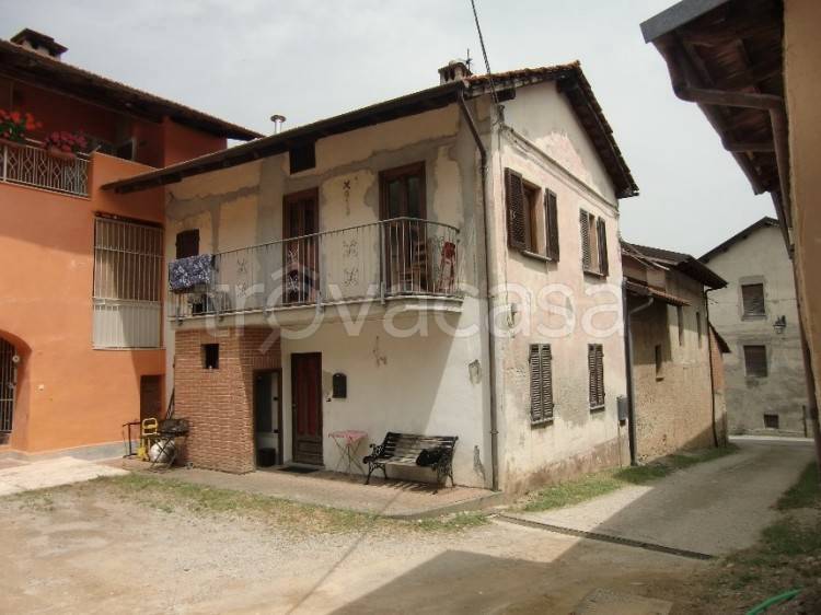 casa indipendente in vendita a Vignolo