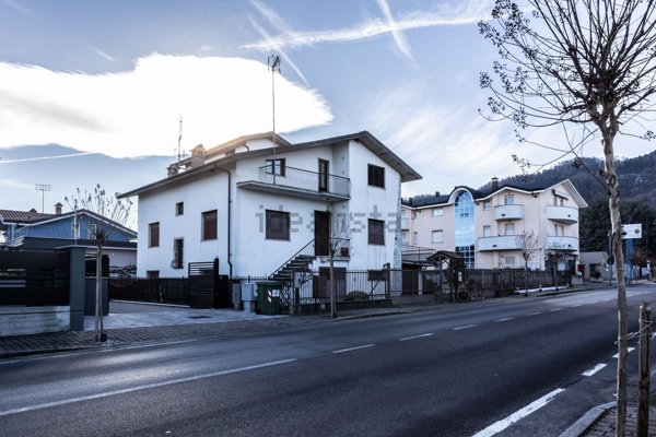 casa indipendente in vendita a Vignolo