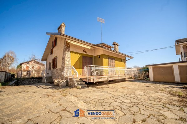 casa indipendente in vendita a Vignolo