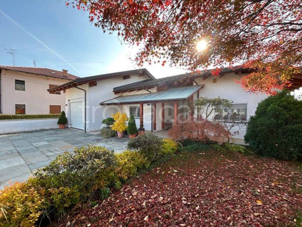 casa indipendente in vendita a Vignolo