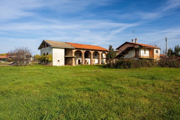 casale in vendita a Vignolo