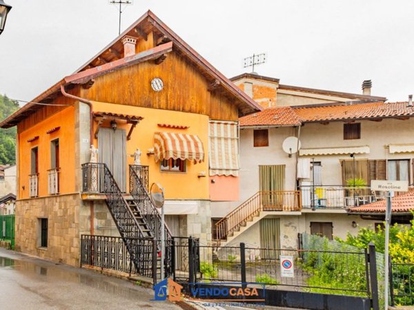 casa indipendente in vendita a Vignolo