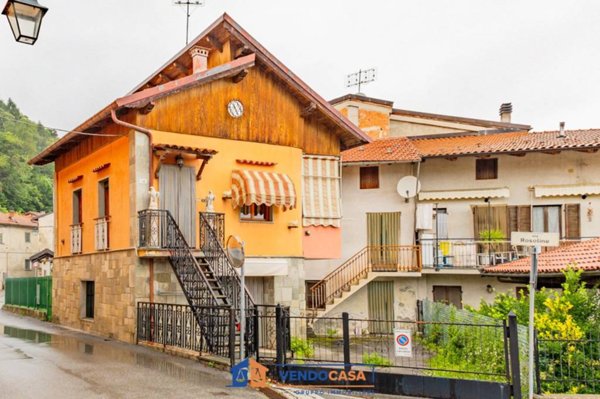 casa indipendente in vendita a Vignolo