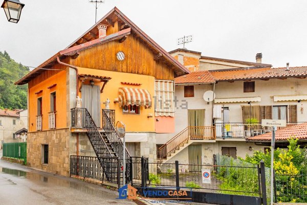 casa indipendente in vendita a Vignolo