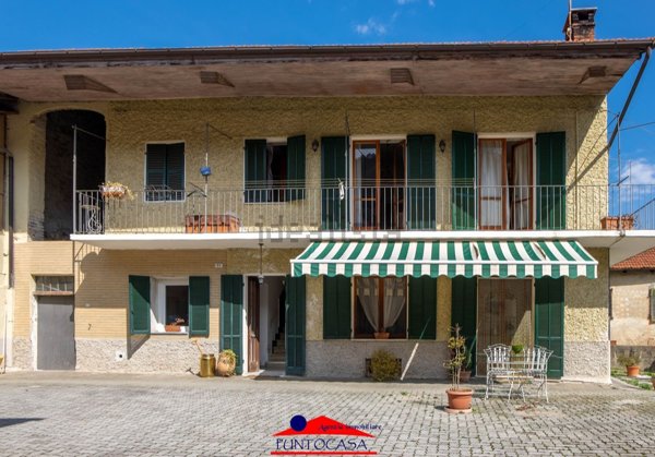 casa indipendente in vendita a Vignolo