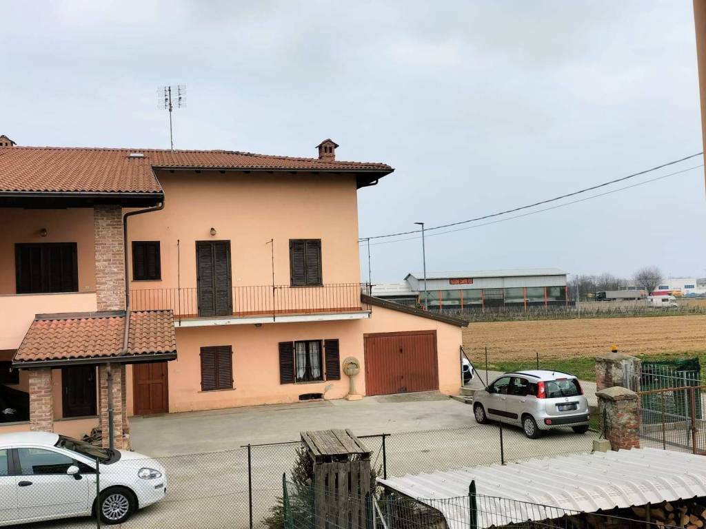 casa indipendente in vendita a Vignolo