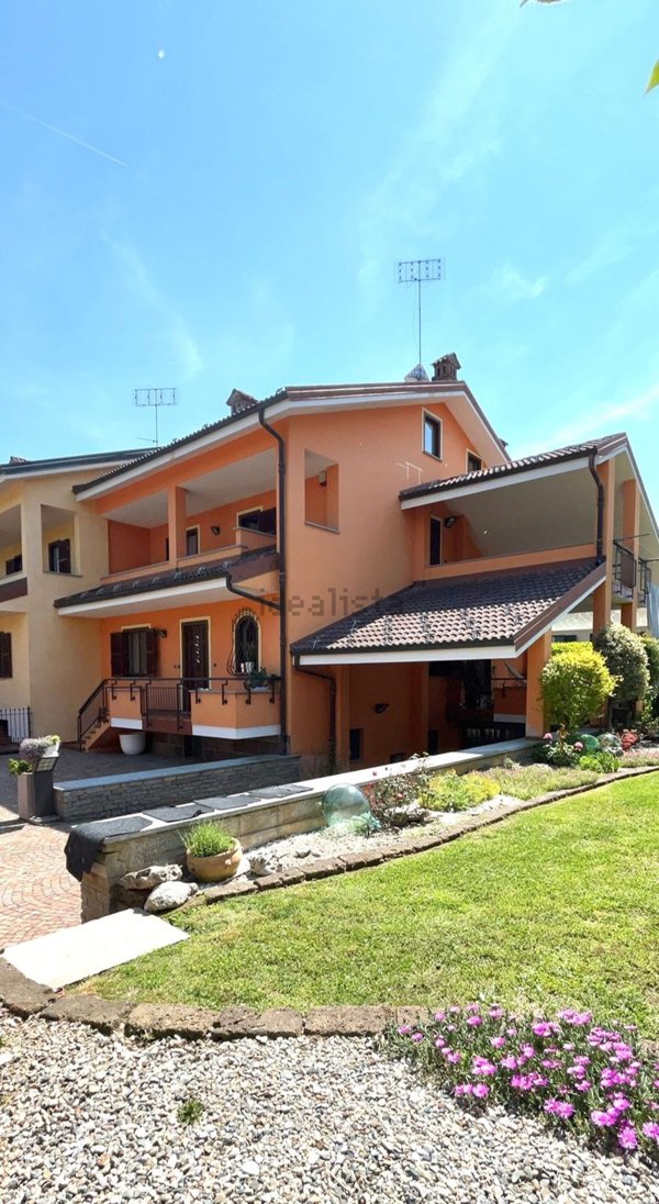 casa indipendente in vendita a Vignolo
