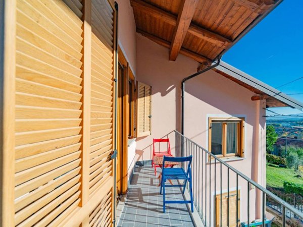 casa indipendente in vendita a Vignolo