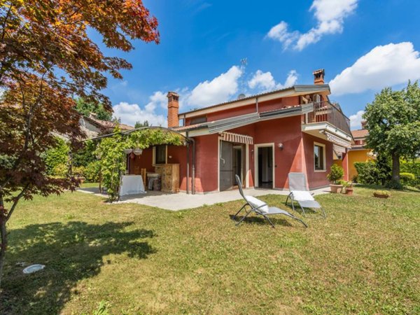 casa indipendente in vendita a Vignolo