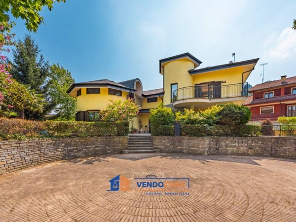 casa indipendente in vendita a Vignolo