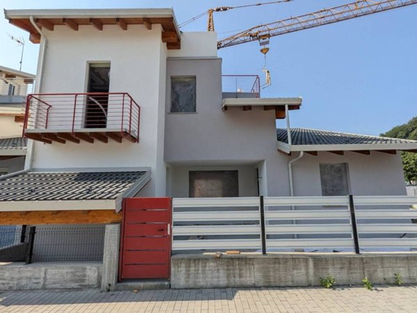 casa indipendente in vendita a Vignolo