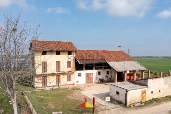 casale in vendita a Villafalletto