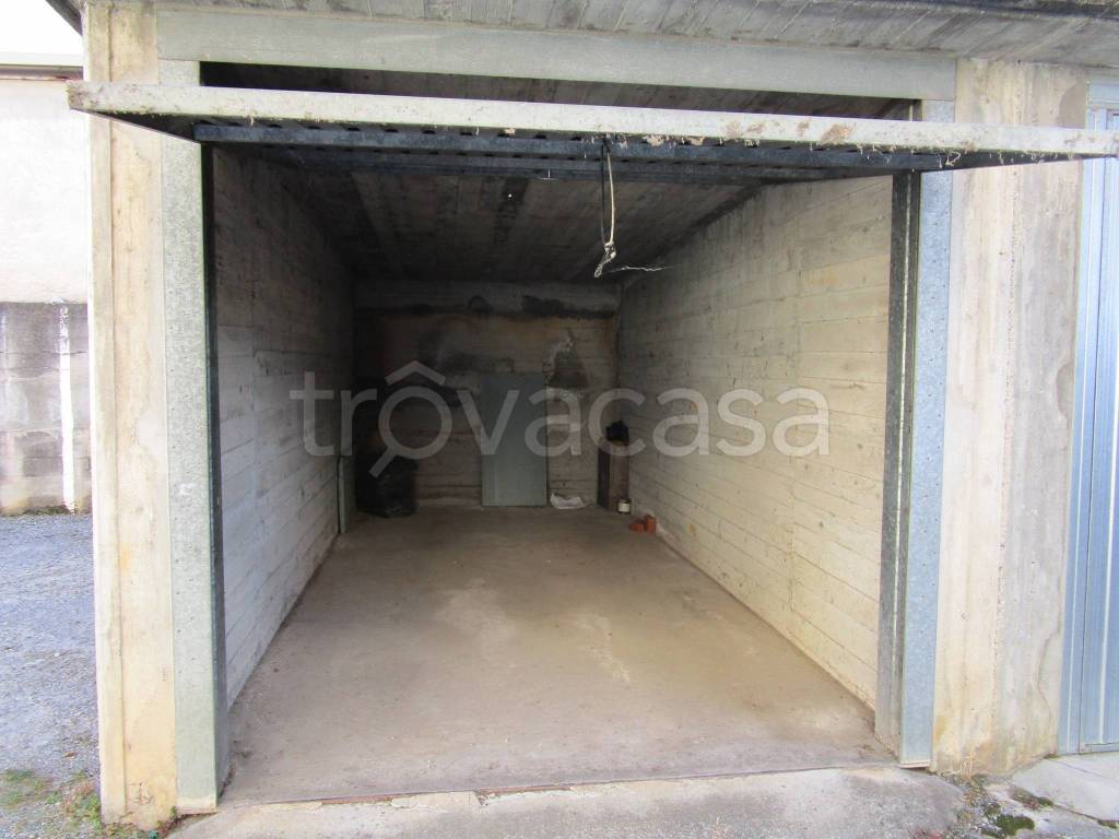 locale di sgombero in vendita a Villanova Mondovì