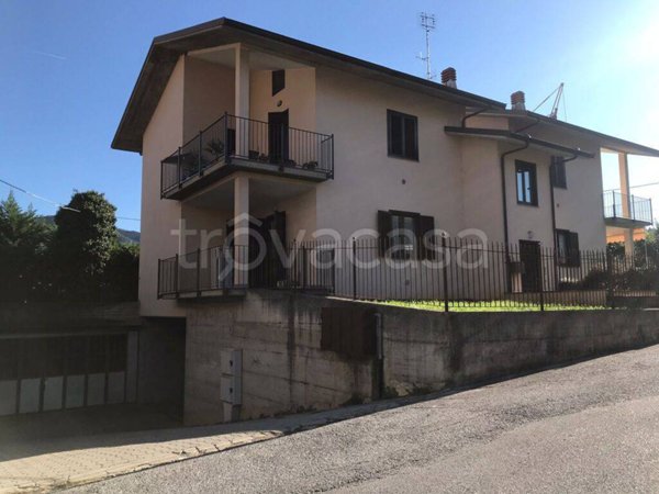 casa indipendente in vendita a Villanova Mondovì