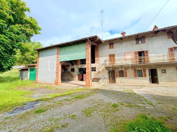 casa indipendente in vendita a Villanova Mondovì