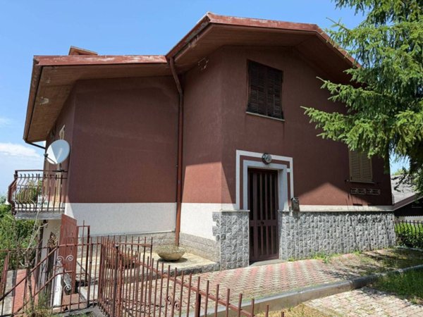 casa indipendente in vendita a Villanova Mondovì in zona Garavagna