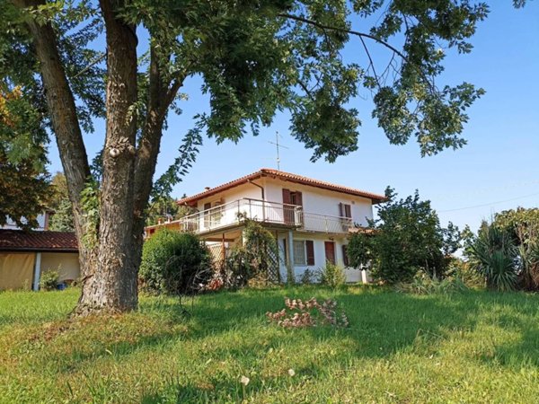 casa indipendente in vendita a Villanova Mondovì