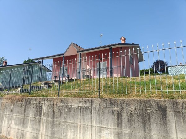 casa indipendente in vendita a Villanova Mondovì
