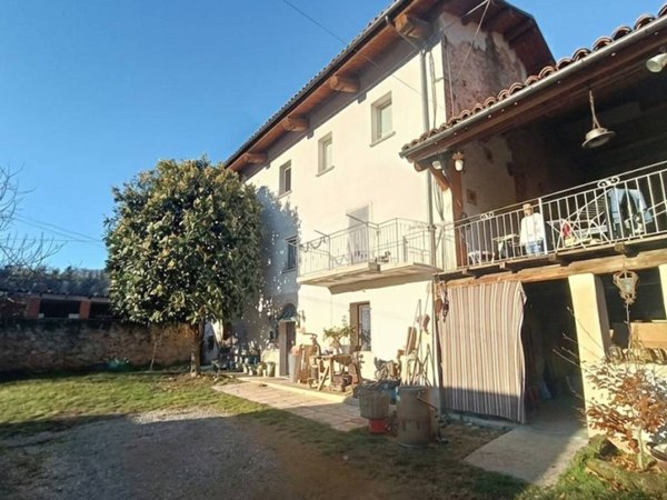 casa indipendente in vendita a Villanova Mondovì
