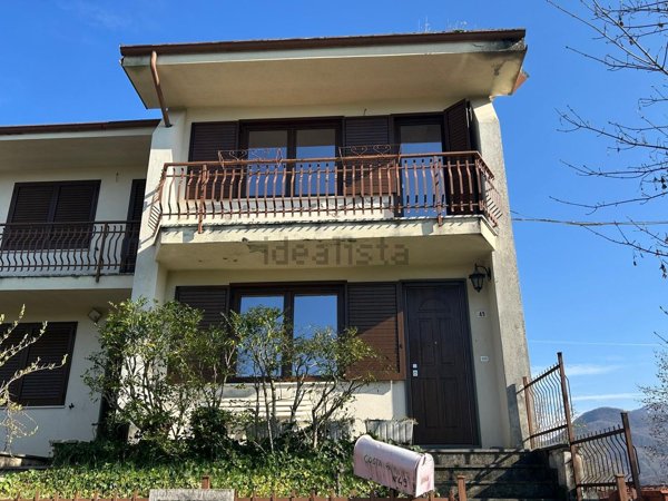casa indipendente in vendita a Villanova Mondovì