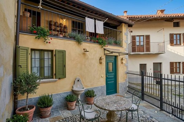 casa semindipendente in vendita a Villanova Mondovì