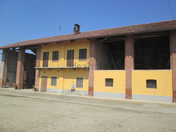 quadrivano in vendita a Villanova Solaro