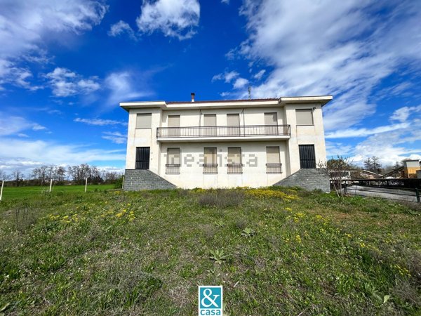 casa indipendente in vendita a Villanova Solaro